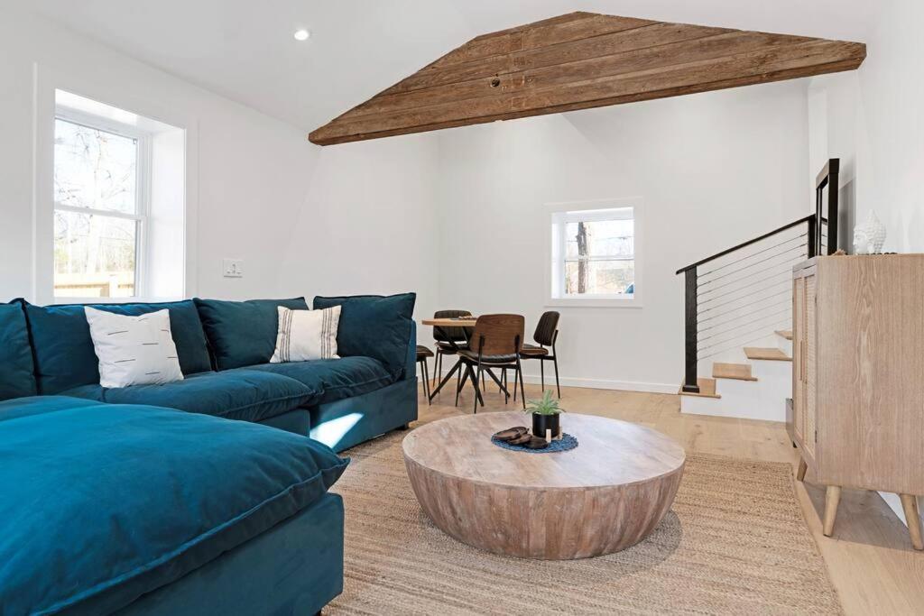New Paltz Zen Wellness Cabin W/ Hot Tub 외부 사진